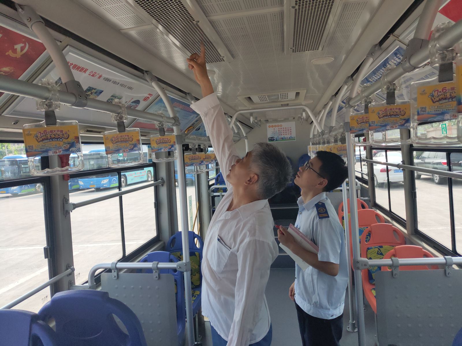 公交集團(tuán)機(jī)務(wù)技術(shù)事業(yè)部對各運(yùn)營事業(yè)部開展車輛技術(shù)狀況檢查工作