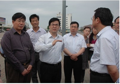 楊省世市長視察海通公交公司