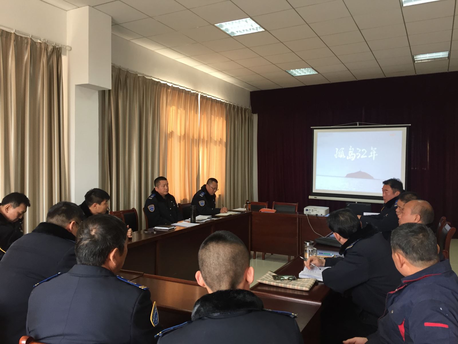 公交集團(tuán)機務(wù)技術(shù)事業(yè)部召開2018年組織生活會和民主評議黨員工作