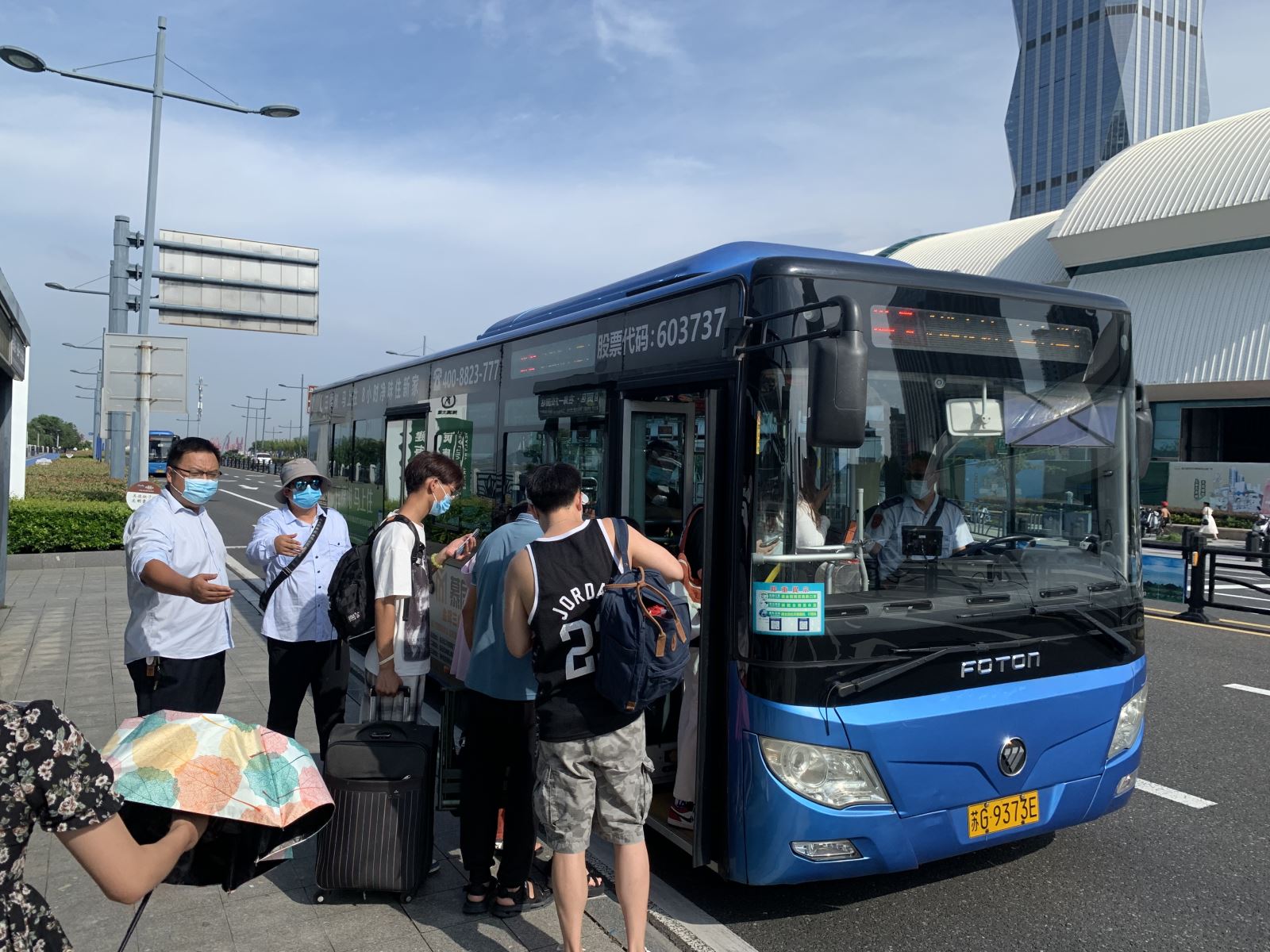 公交集團(tuán)公交事業(yè)二部做好連云港之夏乘客運(yùn)輸保障工作