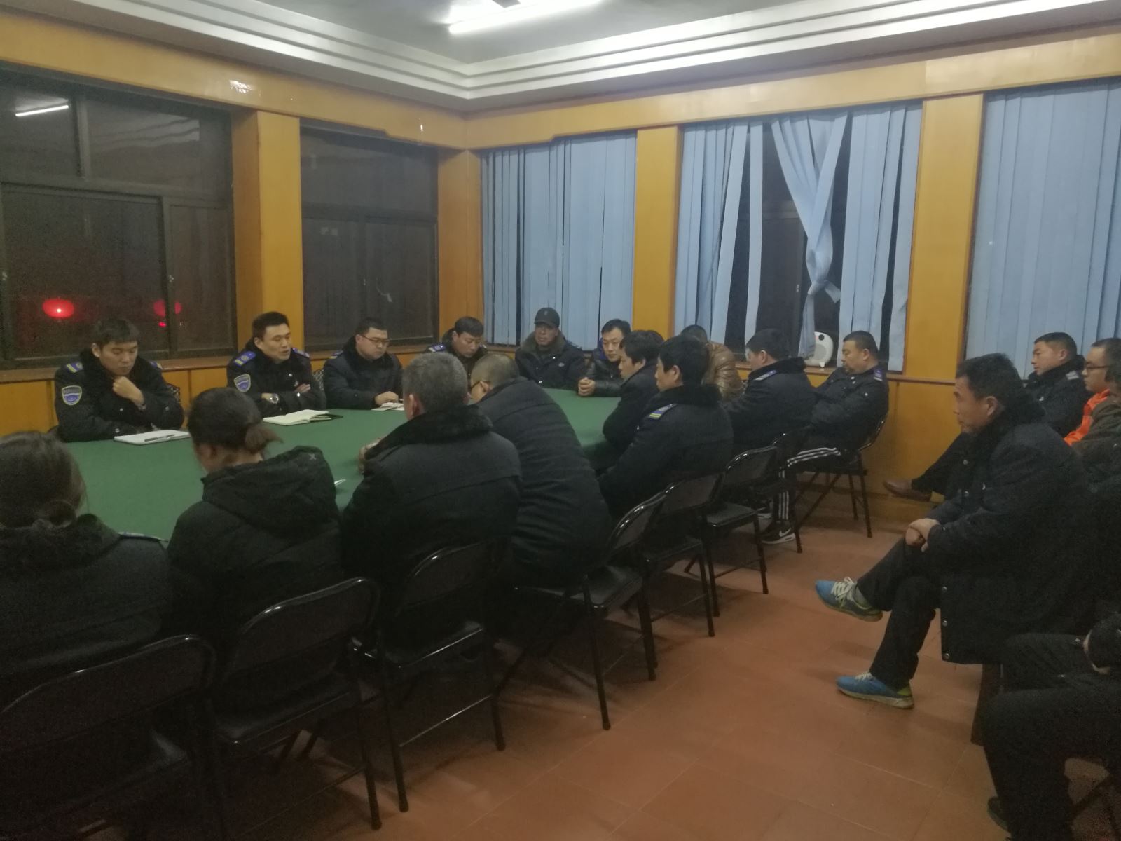 公交集團(tuán)經(jīng)營(yíng)發(fā)展事業(yè)部組織召開(kāi)“隱患排查月”專題會(huì)議