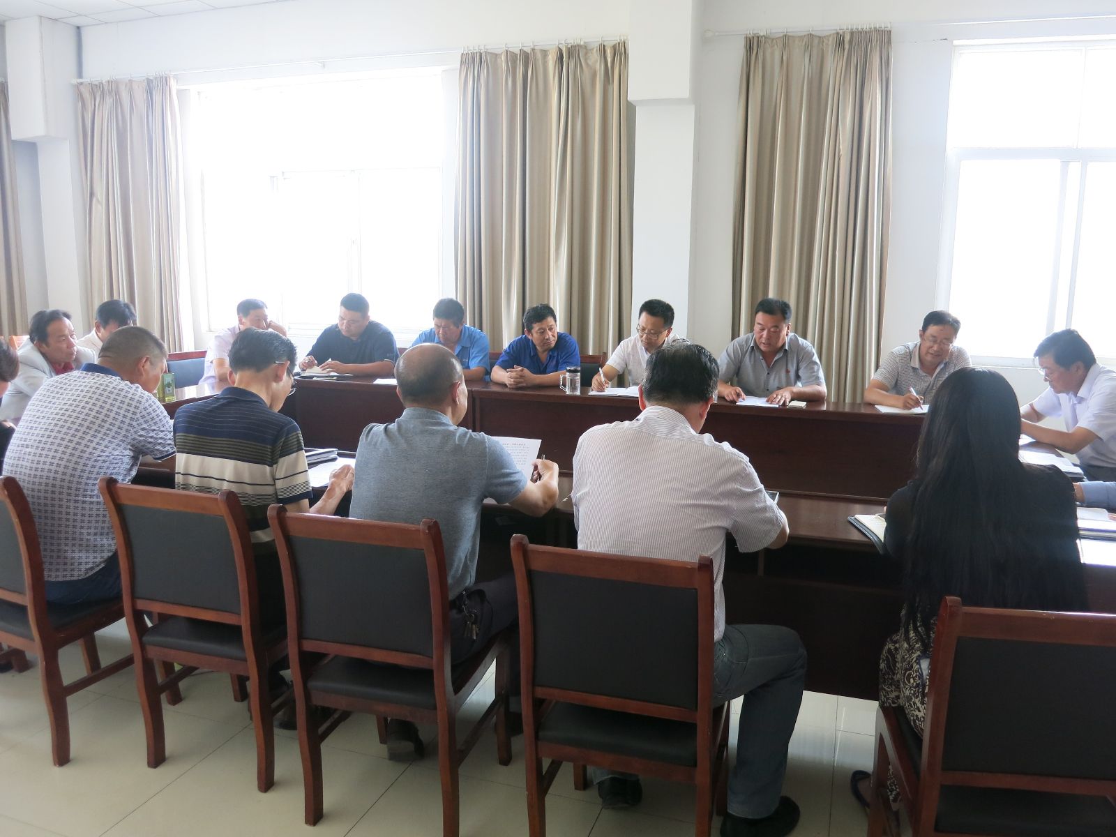 公交大浦保養(yǎng)廠學習貫徹市第十二次黨代會精神